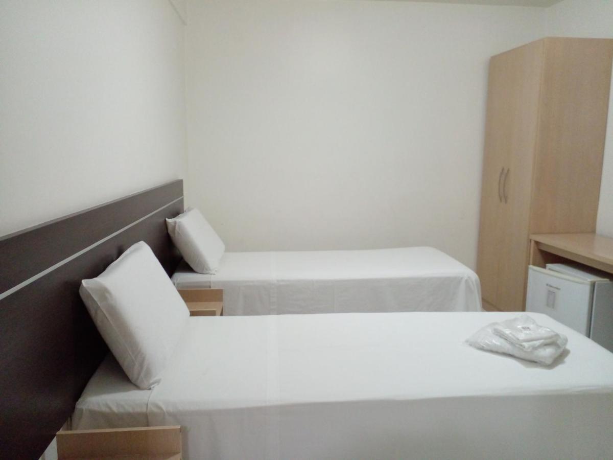 Hotel Minas Brasil Монтіс-Кларус Екстер'єр фото